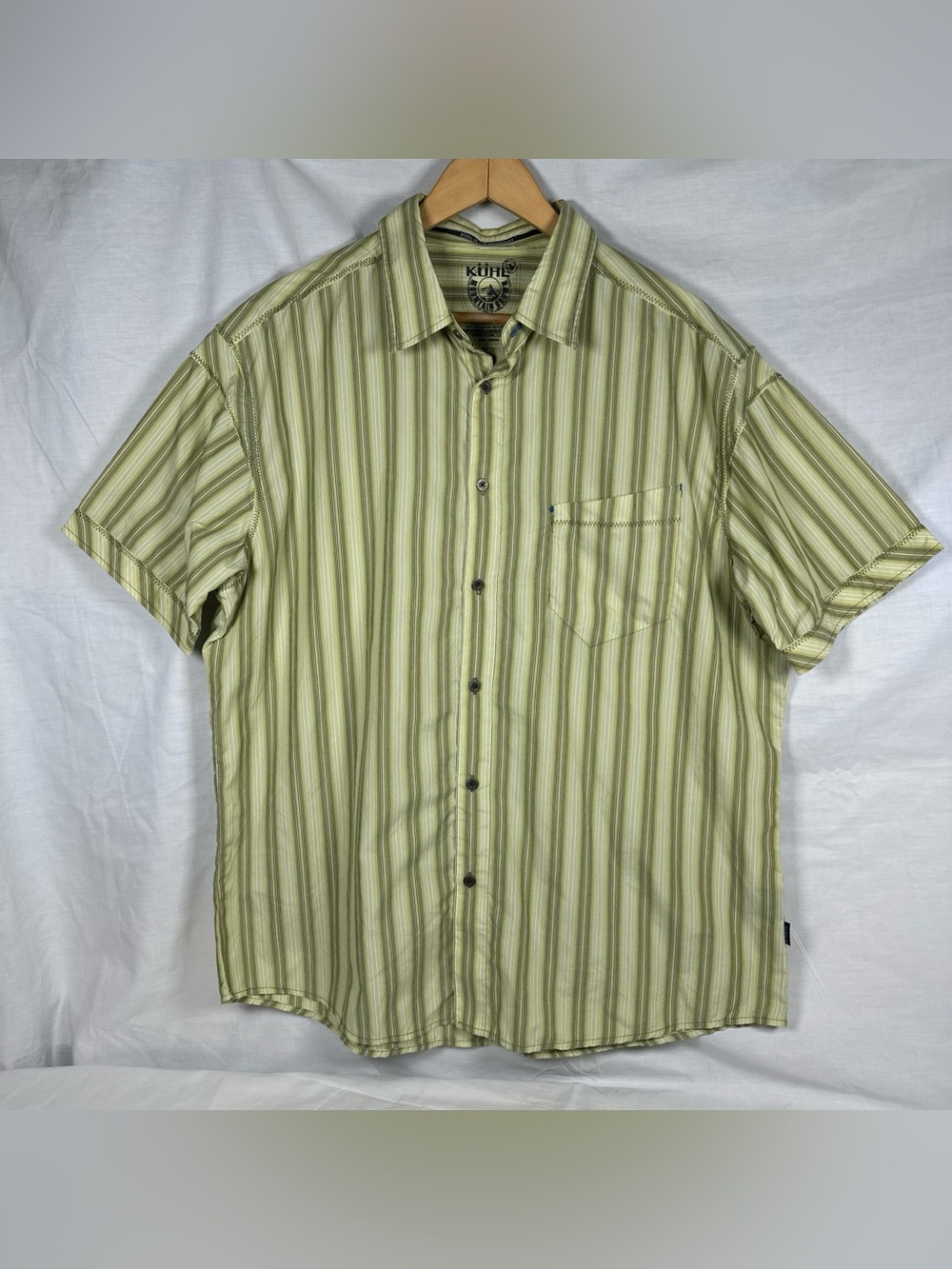 Kuhl Men’s Short Sleeve Button-Up Shirt - Light Green Stripe
